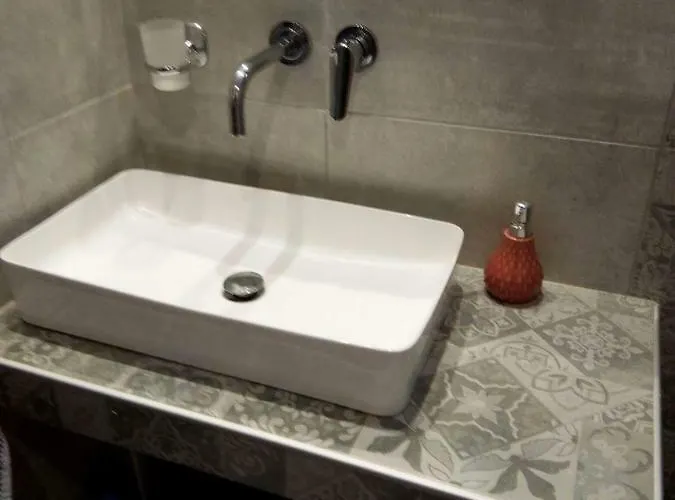 Anna Διαμέρισμα *