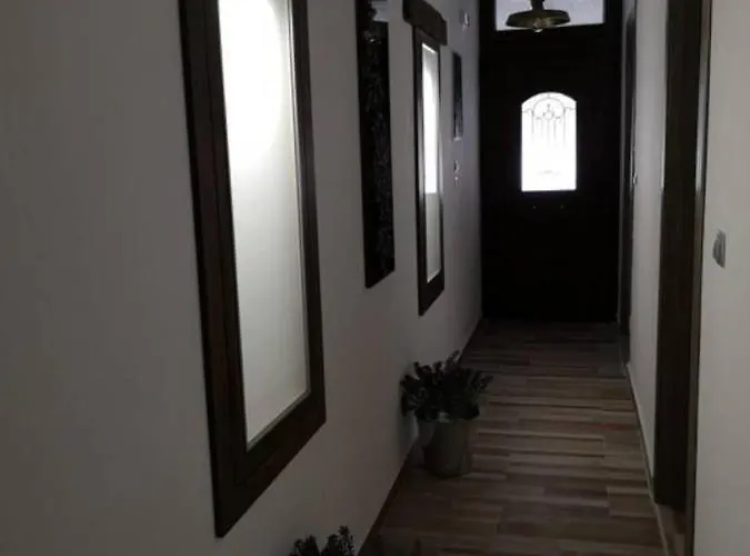 Διαμέρισμα Anna